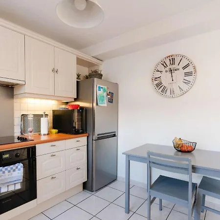 Pavillon Climatise 6 Pers Proche Avec Terrasses, Wifi, Parking Prive, Et Confort A Narbonne-plage - Fr-1-409-209 Villa