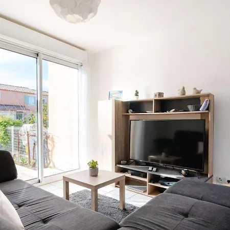 Pavillon Climatise 6 Pers Proche Avec Terrasses, Wifi, Parking Prive, Et Confort A Narbonne-plage - Fr-1-409-209 *