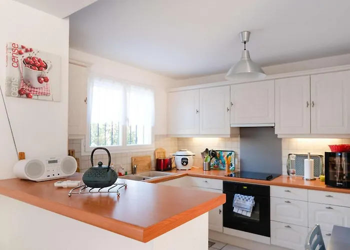 Pavillon Climatise 6 Pers Proche Avec Terrasses, Wifi, Parking Prive, Et Confort A Narbonne-plage - Fr-1-409-209 Βίλα Ναρμπόν